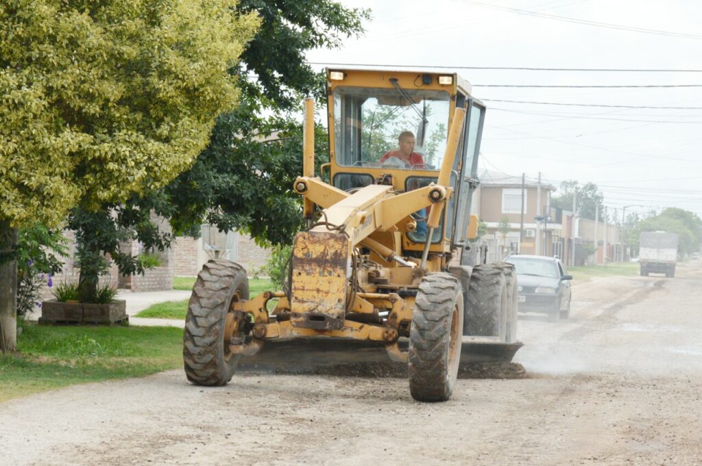 La Municipalidad refuerza los trabajos de mantenimiento de calles de tierra y mejorado