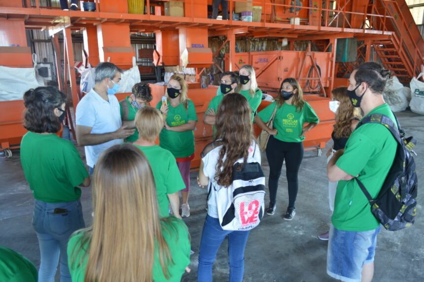 Voluntarios del programa “Reciclar Venado” se capacitaron en la planta de tratamiento de residuos