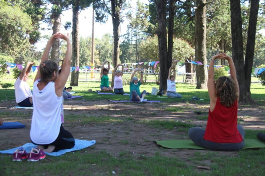 El yoga ocupó un espacio preponderante en el programa municipal “Venite al Parque”