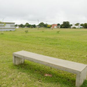 Los vecinos eligieron la plaza Del Vecino para instalar el juego infantil canjeado por 12 toneladas de plásticos Los vecinos eligieron la plaza Del Vecino para instalar el juego infantil canjeado por 12 toneladas de plásticos
