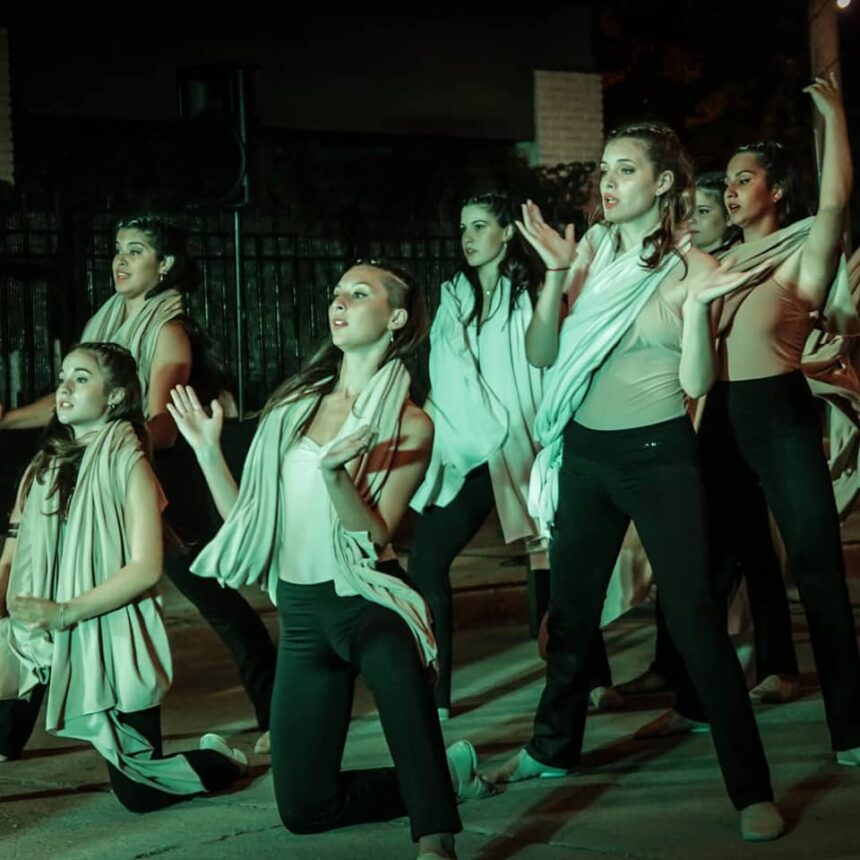 «Nuestros Patios Susurran», el fenómeno cultural que el Municipio impulsa barrio a barrio