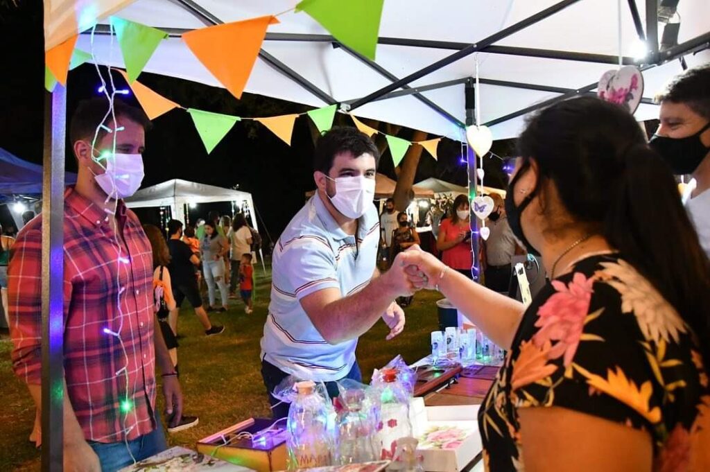 Crece el Paseo de la Ciudad: una actividad municipal destinada a emprendedores, a la oferta gastronómica y al entretenimiento familiar
