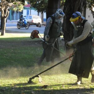 El mantenimiento en plazas y espacios públicos; un eje de trabajo para las cuadrillas municipales