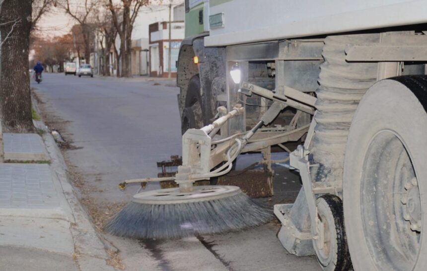 Fuerte inversión del Municipio para recuperar barredoras mecánicas y aumentar la limpieza en la vía pública