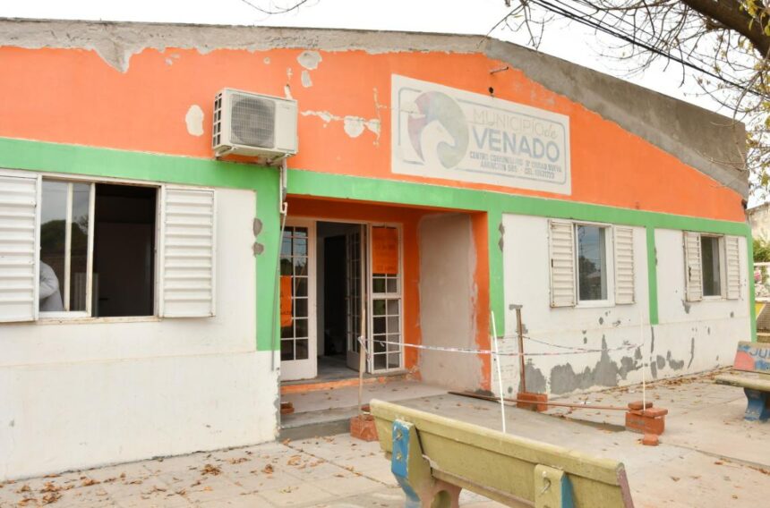 Barrio Ciudad Nueva: el Gobierno Municipal avanza con los trabajos de albañilería para renovar el Centro de Salud y la Vecinal