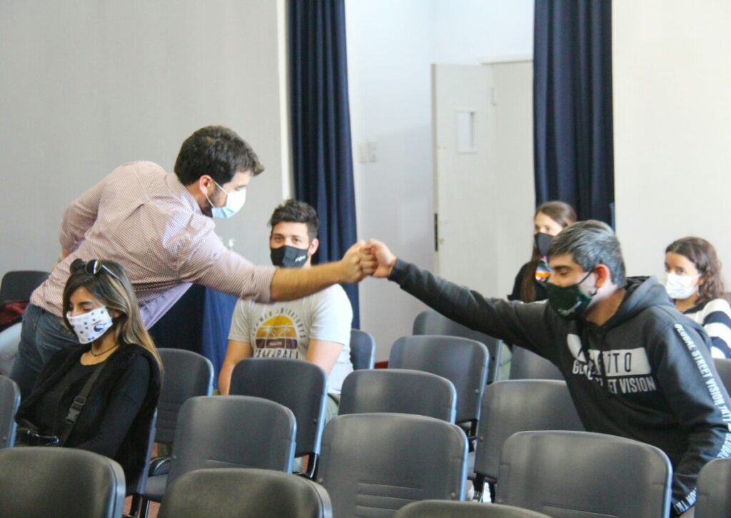 El intendente Chiarella brindó su apoyo a voluntarios del programa “Mayores Cuidados”