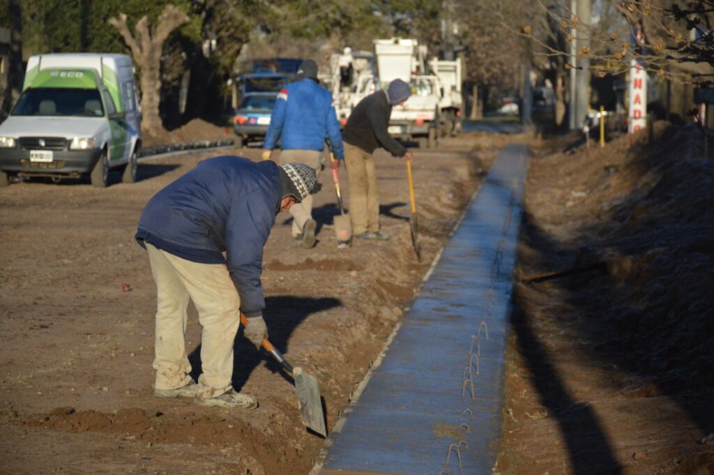 El Gobierno Municipal sigue adelante con su plan de Construcción de Cordones Cuneta