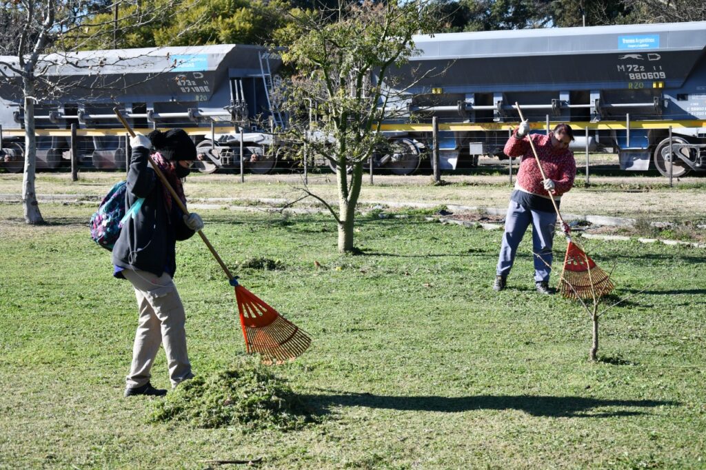 El Municipio refuerza las tareas de limpieza y mantenimiento en los barrios