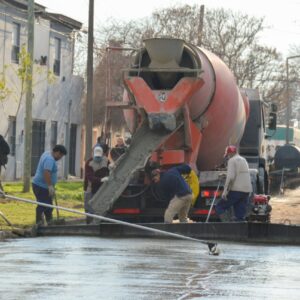 El Municipio hormigonó calle Leoncio de la Barrera entre San Martín y Belgrano El Municipio hormigonó calle Leoncio de la Barrera entre San Martín y Belgrano
