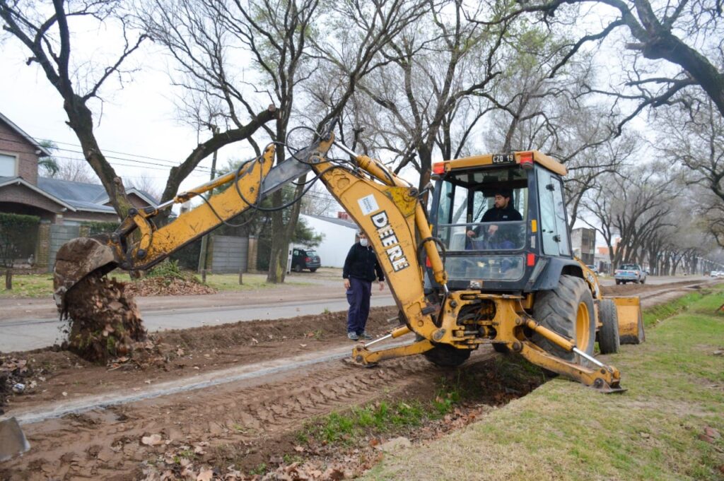 El Gobierno Municipal encaró un fuerte trabajo de reparación de calles en distintos barrios