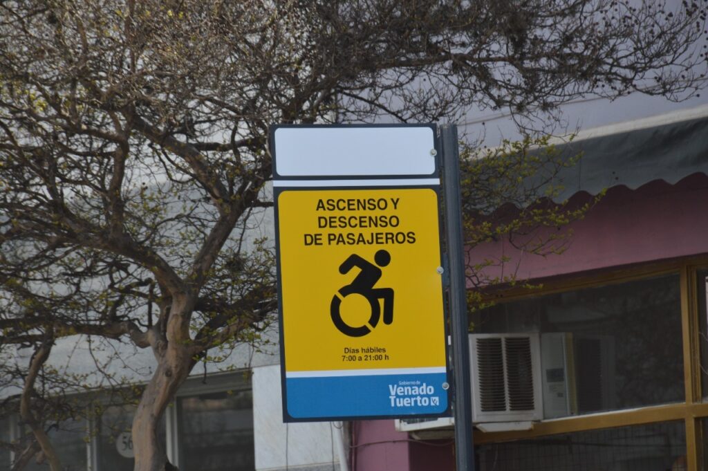 El Municipio desarrolla un plan de renovación de nomencladores y delimitacion de áreas de estacionamiento