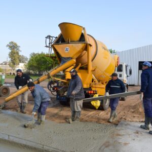El Municipio construye un nuevo playón para la fabricación de tubos de cemento