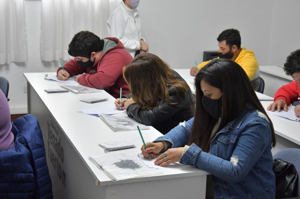 Entrevistas de admisión a postulantes para la Escuela de Despostadores y Charqueadores