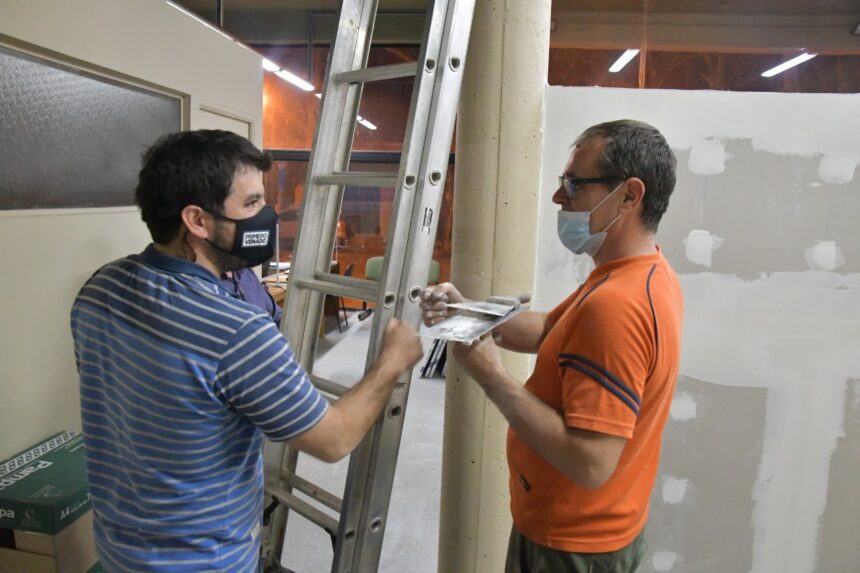El Gobierno municipal capacita en construcción en seco; una técnica eficiente y sustentable El Gobierno municipal capacita en construcción en seco; una técnica eficiente y sustentable