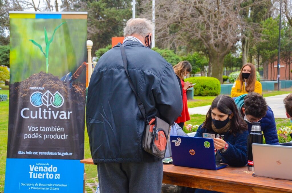 El programa Cultivar efectuó una nueva entrega de semillas en el Parque Municipal