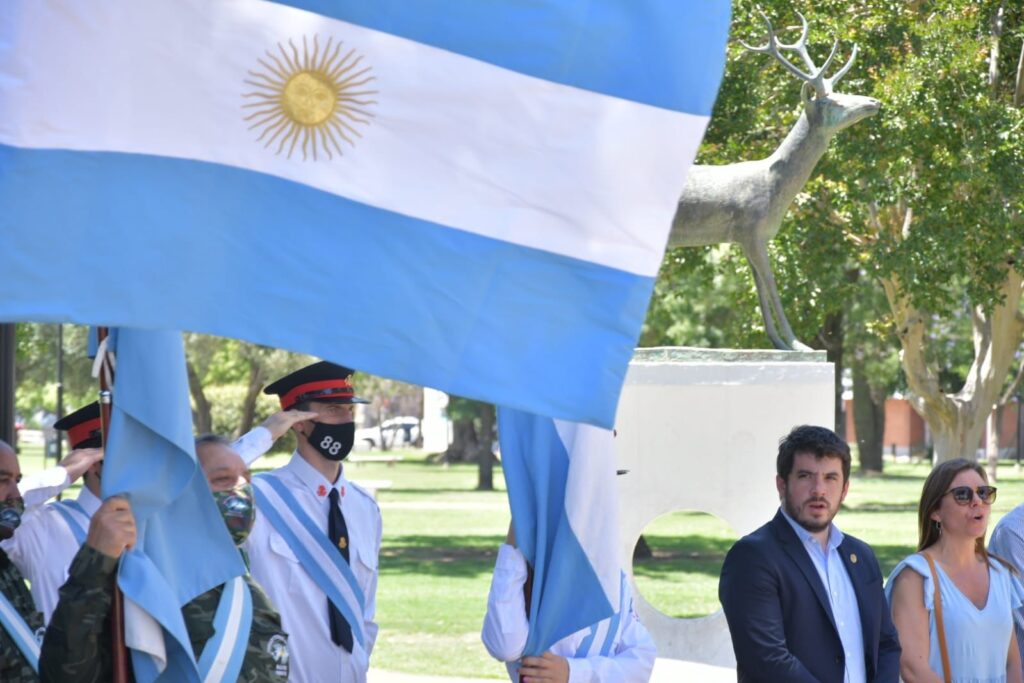 La ciudad conmemoró el Día de la Soberanía Nacional invocando “a los hombres y mujeres que defendieron nuestro territorio”