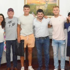 Jóvenes tenistas de la ciudad que persiguen sueños deportivos