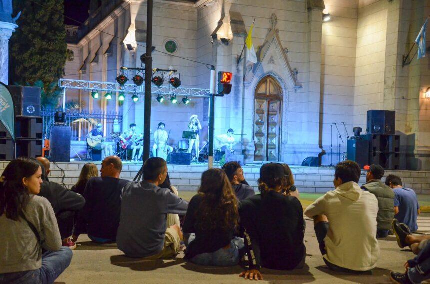Fiestas Patronales: un domingo a pura música con la Escuela Municipal de Teatro y bandas locales
