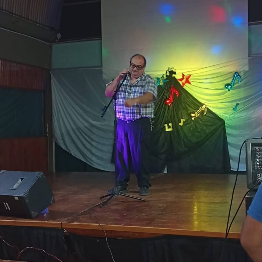 Más de 30 alumnos de canto popular cerraron el año en Sala Braier