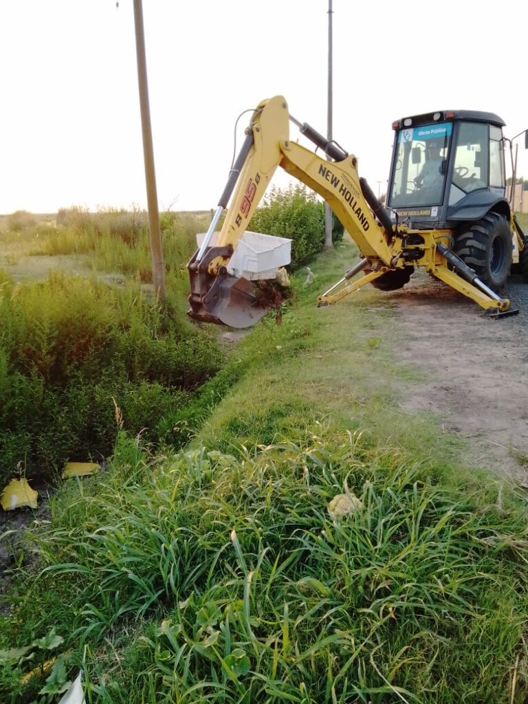 Acciones municipales previo a las lluvias: fuerte trabajo de limpieza de bocas de tormenta y desagües