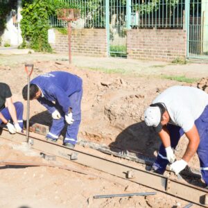 El Municipio sigue construyendo cordones cuneta en los barrios El Municipio sigue construyendo cordones cuneta en los barrios