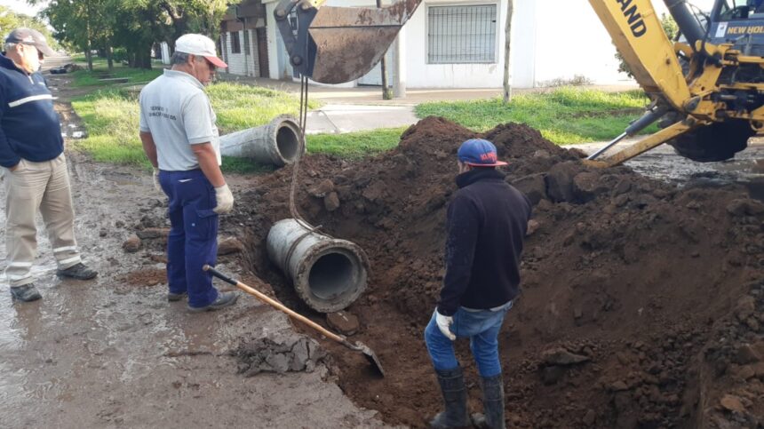 Obras en los barrios: el Gobierno Municipal impulsa nuevos trabajos de bacheo, cordones y rampas