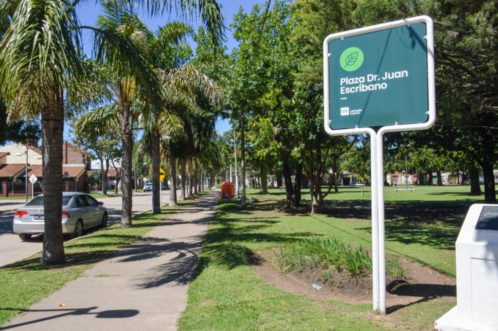 Otro espacio público renovado: hoy se inauguran las luces Led en plaza Escribano
