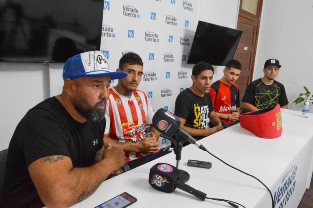 Velada de boxeo profesional en el Club Ciudad con apoyo Municipal