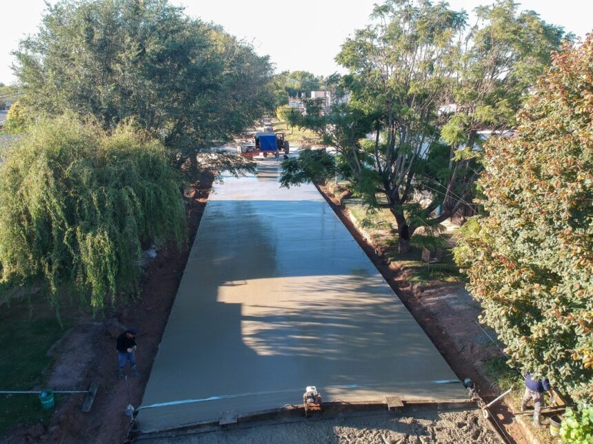 Arreglo de calles: el Gobierno Municipal ejecuta distintos trabajos de hormigonado en la ciudad
