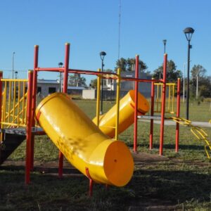 El Gobierno de Venado Tuerto equipará nueve plazas con modernos juegos infantiles