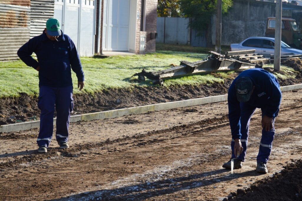 Más pavimentación: el Gobierno municipal prepara el suelo para una nueva obra en barrio San José Obrero
