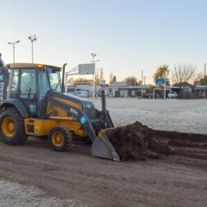 El Municipio prepara suelo y realiza moldeo para nuevas pavimentaciones