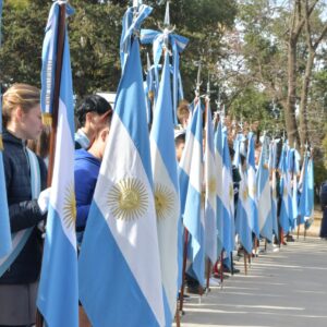 Venado Tuerto homenajeó a Belgrano en el Día de la Bandera, valorando la vigencia de su ideario Venado Tuerto homenajeó a Belgrano en el Día de la Bandera, valorando la vigencia de su ideario
