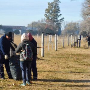 El esfuerzo de los trabajadores para mantener ordenados los espacios de todos