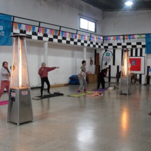 El Gobierno de Venado Tuerto celebró el Día Internacional del Yoga en el Club Talleres con gran asistencia de vecinos