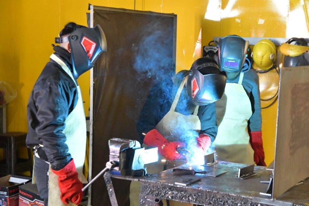 “Conecta Empleo”: el Gobierno municipal capacita a vecinos para trabajar en industrias, comercios y administración