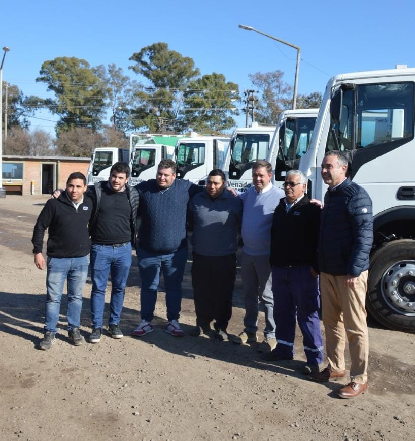 El Municipio presentó seis nuevos camiones que reforzarán la prestación de servicios El Municipio presentó seis nuevos camiones que reforzarán la prestación de servicios