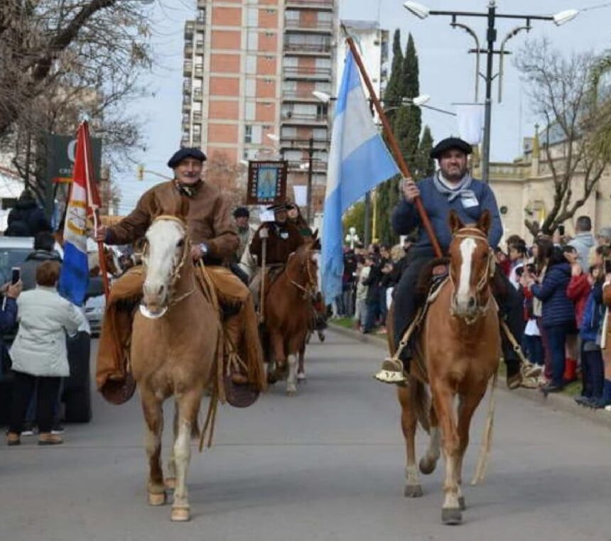 Sábado en plaza San Martín: la ciudad celebrará el día de la independencia con Gran Desfile y Feria Sábado en plaza San Martín: la ciudad celebrará el día de la independencia con Gran Desfile y Feria