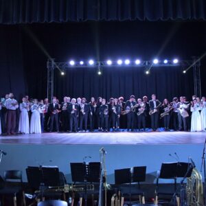Emotivos homenajes a la Banda y el Ballet Municipal en la Gala de la Independencia