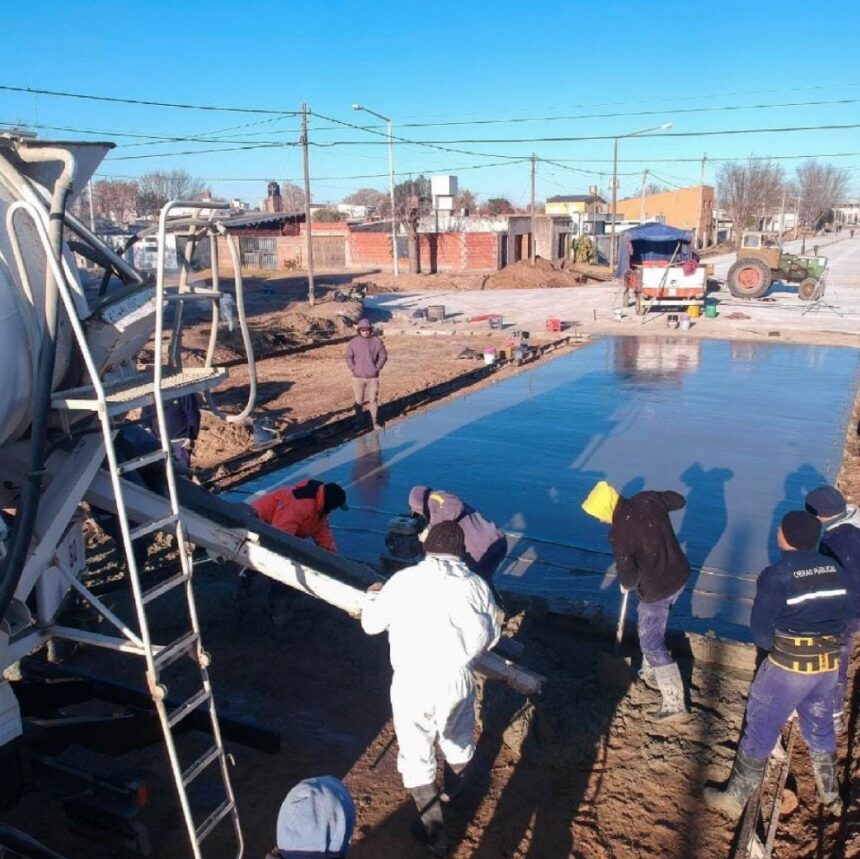El Gobierno municipal prepara suelo de calles para nuevas pavimentaciones