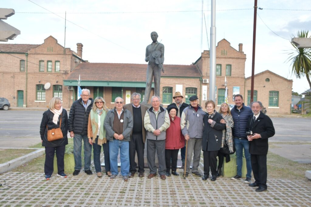 La ciudad rindió homenaje a Cayetano Silva a 154 años de su natalicio