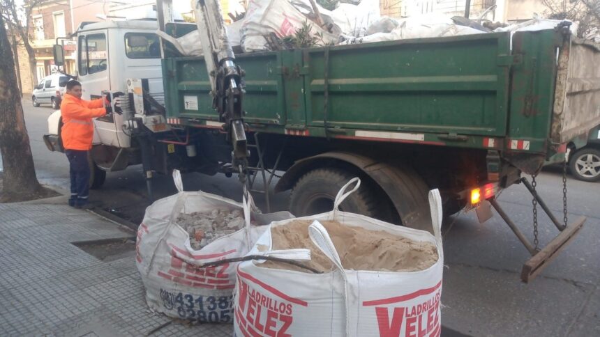 El Municipio avanza con trabajos de desmalezado, poda y limpieza en toda la ciudad