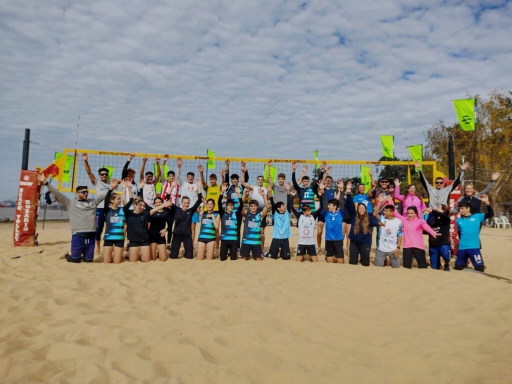 Alumnos de beach vóley a la Selección Santafesina