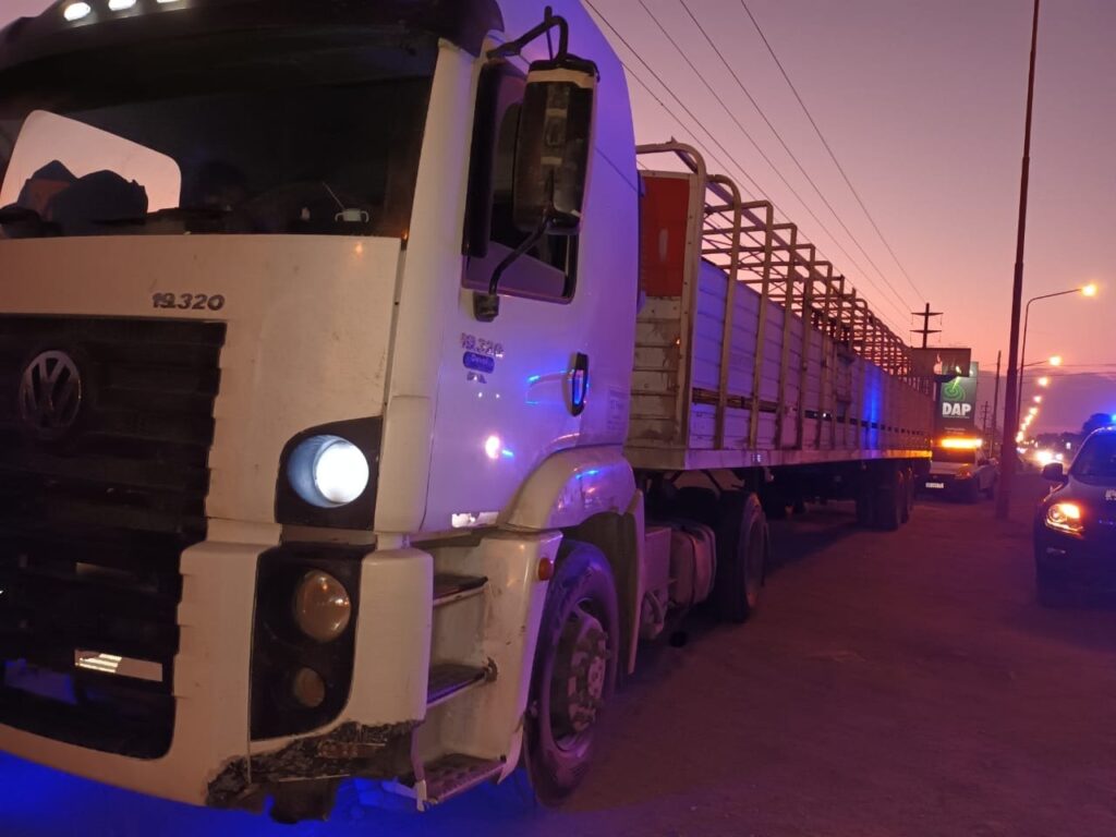 Comando Radioeléctrico y Control Urbano evitaron que transportista alcoholizado siguiera su marcha