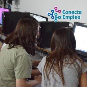 Capacitaciones: convocan a jóvenes mujeres de 12 a 18 años a aprender computación de manera gratuita