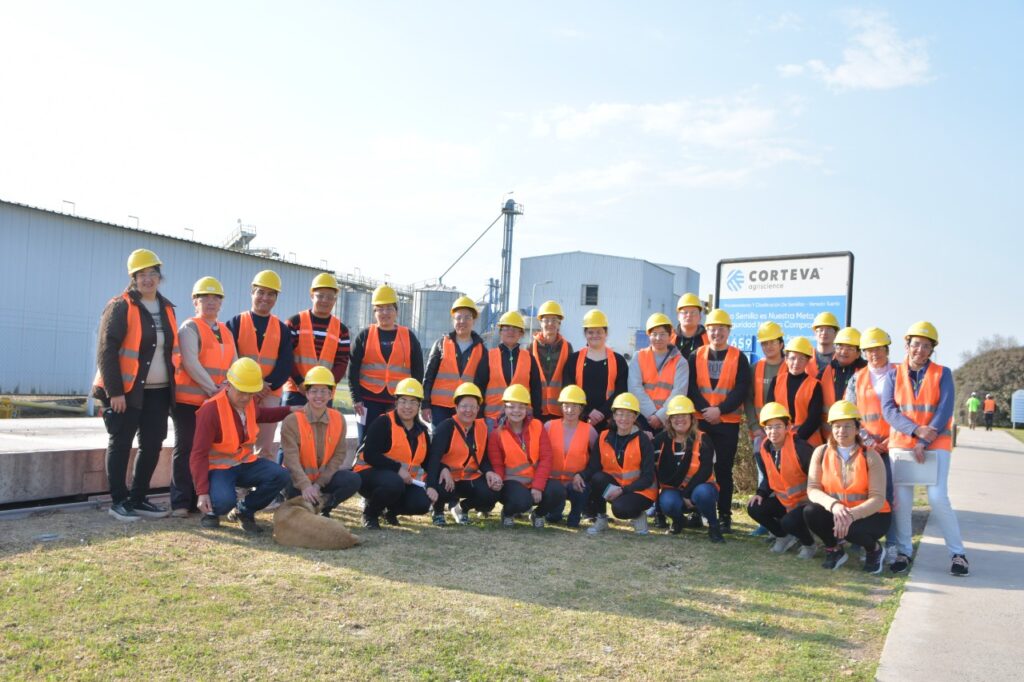Capacitaciones para trabajar: alumnos del curso municipal de operarios de semillas efectuaron sus prácticas en plantas semilleras