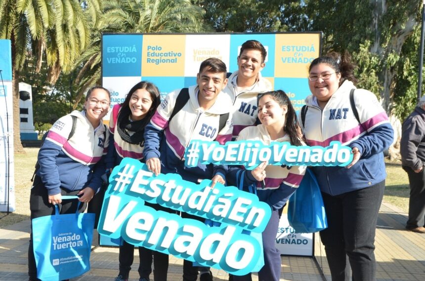 Apoyo al estudio: más de 950 estudiantes forman parte del Programa Municipal de Becas
