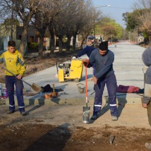 La obra pública municipal no se detiene: aumentan las tareas de arreglo de calles y hormigonado en los barrios