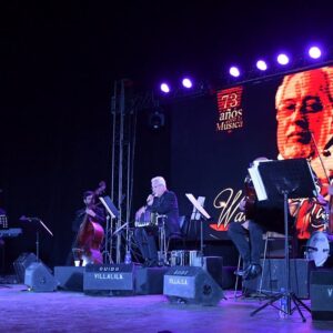 Walter Ríos deslumbró con su espectáculo en el Cultural, junto a destacados invitados