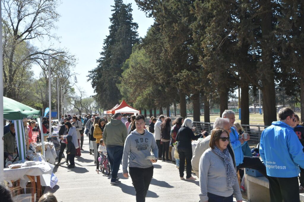 Exitoso retorno de la feria “Venite al Parque” al Parque Municipal General Belgrano